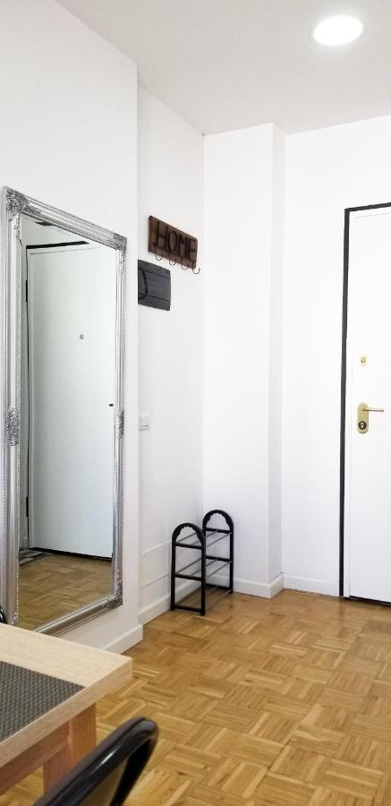 City Center Cute And Comfy Apartment - Ajia Apartments Tirana Exterior foto