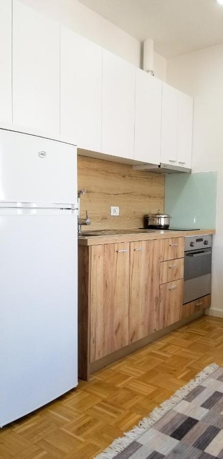 City Center Cute And Comfy Apartment - Ajia Apartments Tirana Exterior foto