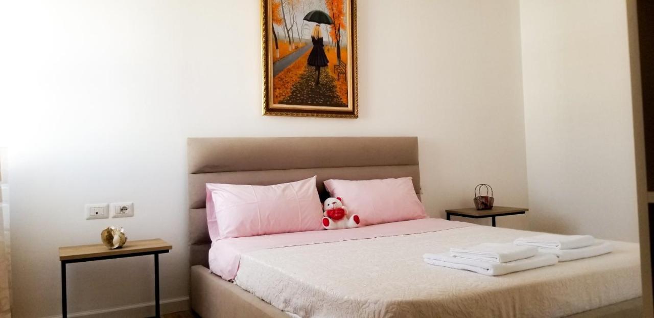City Center Cute And Comfy Apartment - Ajia Apartments Tirana Exterior foto